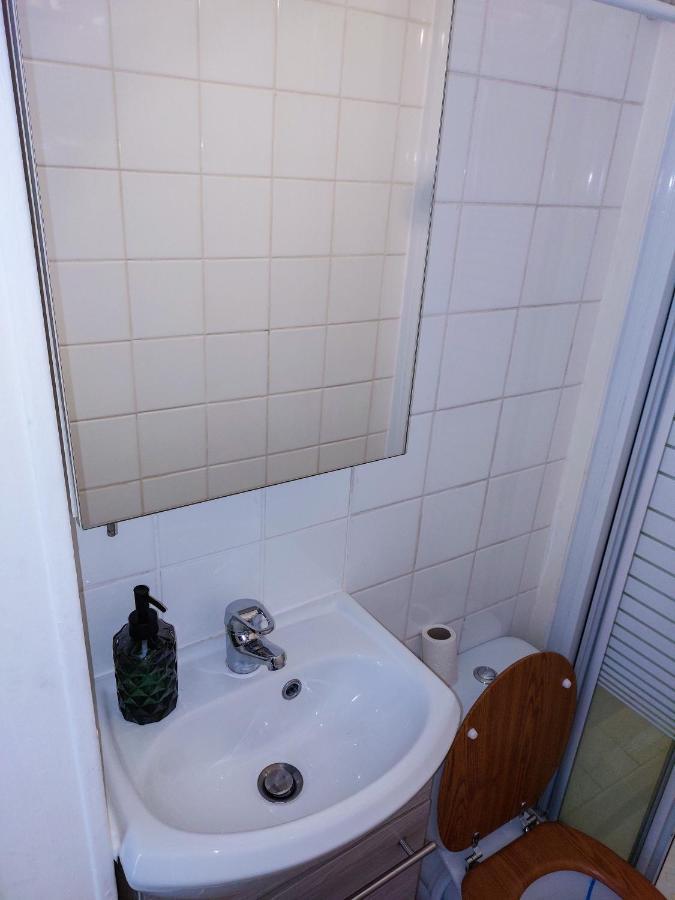 L'Essentiel - Tout Inclus ! Petit Dejeuner, Canal Plus, Netflix, Literie, Serviettes Rouen Exterior foto